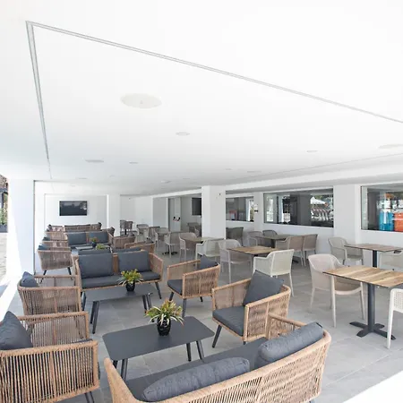 Bohemian Gardens Otel 4*