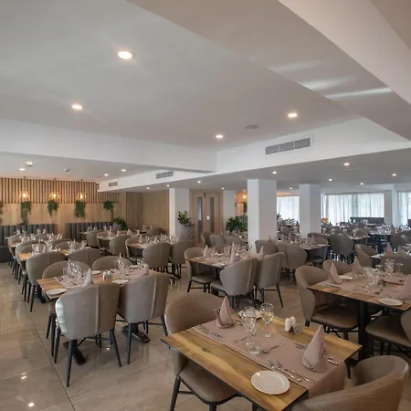 Bohemian Gardens Otel Protaras