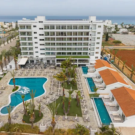 Bohemian Gardens Otel 4*
