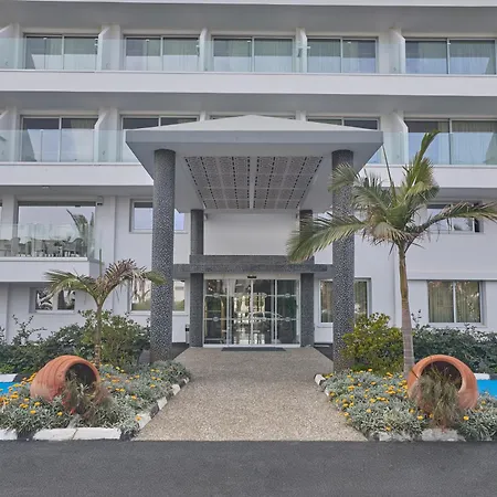 Bohemian Gardens Otel 4*